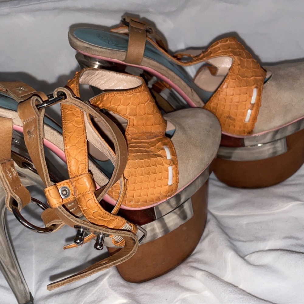 Versace Triple Platform - Picture 7 of 16
